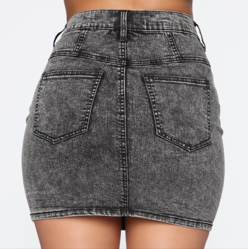 Black denim skirt - Picture 5 of 6